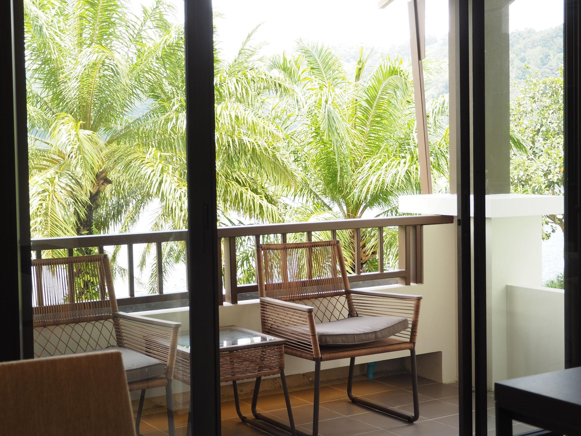 Tinidee Golf Resort Phuket - Sha Extra Plus Kathu Bagian luar foto
