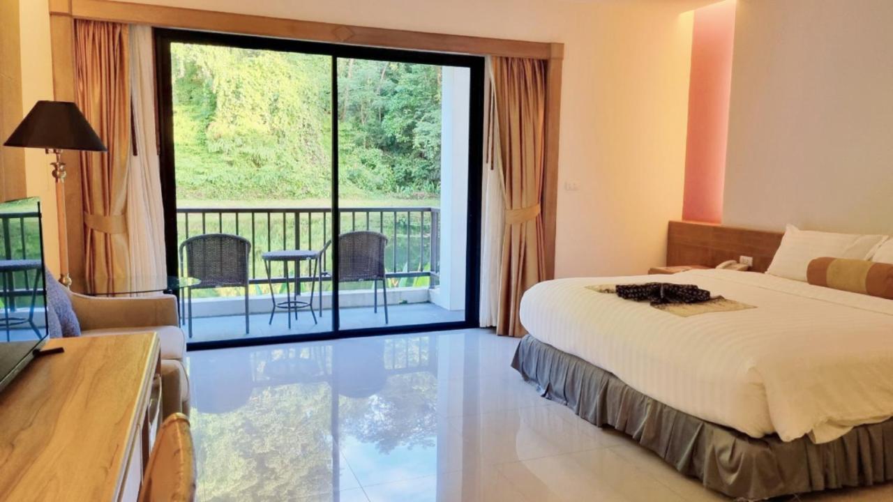 Tinidee Golf Resort Phuket - Sha Extra Plus Kathu Bagian luar foto